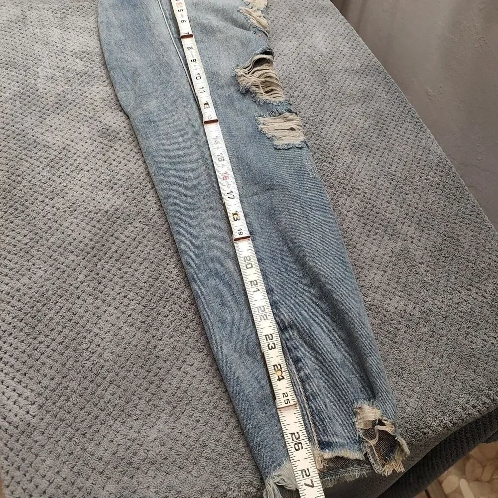 Signature Eight Women's‎ Jeans Sz Small Blue Denim Distressed Embellished TWEE